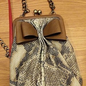 Cross body purse